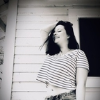 ambernicolee OnlyFans Leaks 

 profile picture