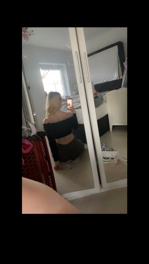 Header of antonia.sk8