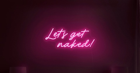 Header of ariel_xo