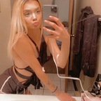 View autumnrenee1999 (AutumnRenee) OnlyFans 49 Photos and 32 Videos for free 

 profile picture