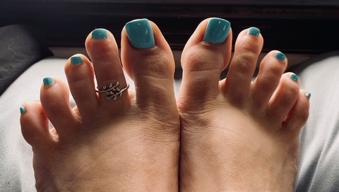 Header of blackwidtoe