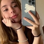 View carolinegoodrich (Caroline Goodrich) OnlyFans 49 Photos and 32 Videos leaks 

 profile picture