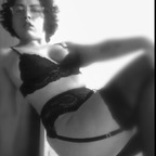 View curlyvip (✨ L A D Y C U R L Y  𝐕 𝐈 𝐏🌹) OnlyFans 49 Photos and 32 Videos gallery 

 profile picture