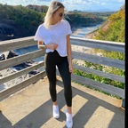View emiliexroseee (3milieXrose🌹💦) OnlyFans 195 Photos and 32 Videos leaks 

 profile picture