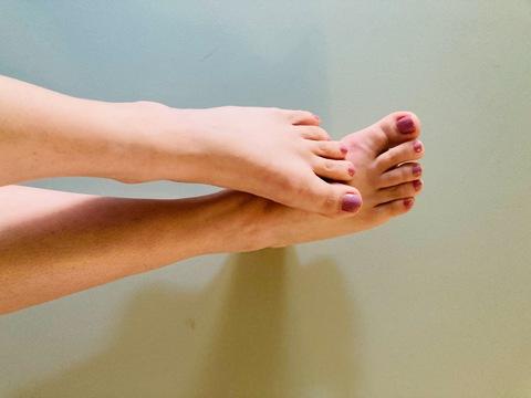 Header of feetpetite_charl