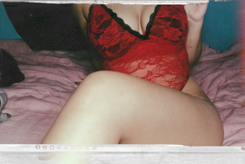 Header of honeylatinaaa