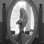 View miafragila (Mia) OnlyFans 49 Photos and 32 Videos gallery 

 profile picture