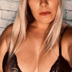 View qbee121 OnlyFans content for free 

 profile picture