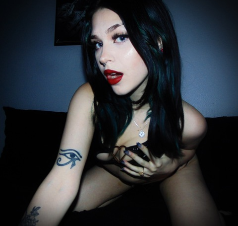 Header of satanicsluut