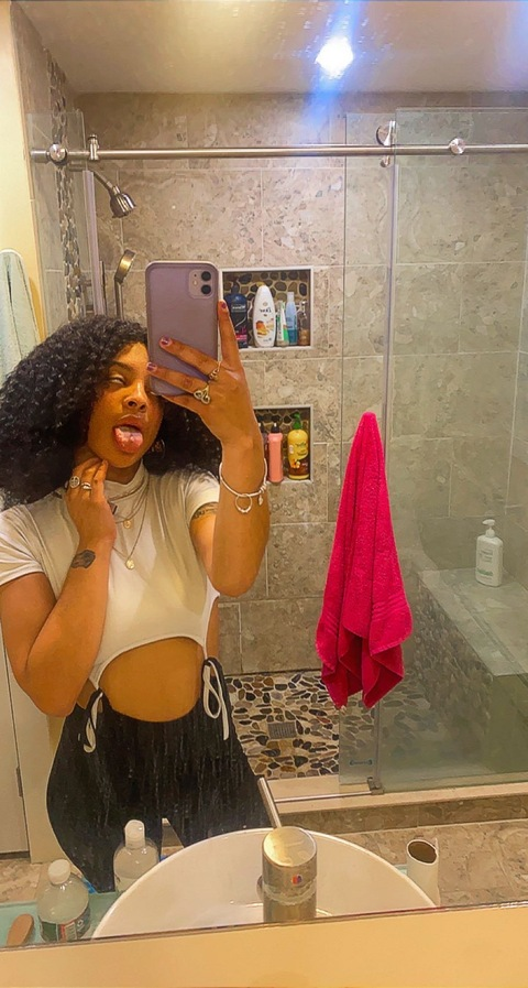 Header of shakinmyassallday