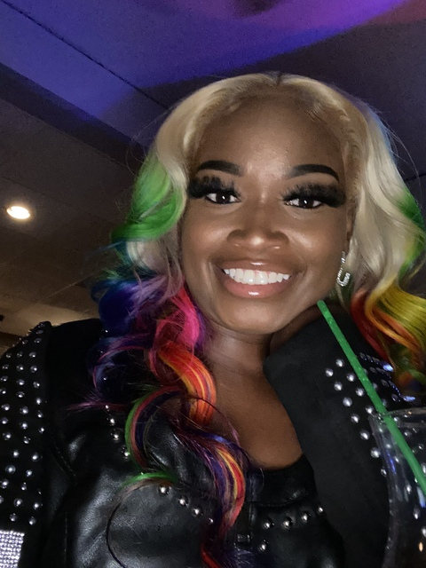 Header of smoochesss8