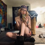 View thewandering_lizard (Mavis 🪶) OnlyFans 131 Photos and 51 Videos gallery 

 profile picture