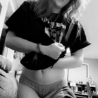 wifeyinthewoods profile picture